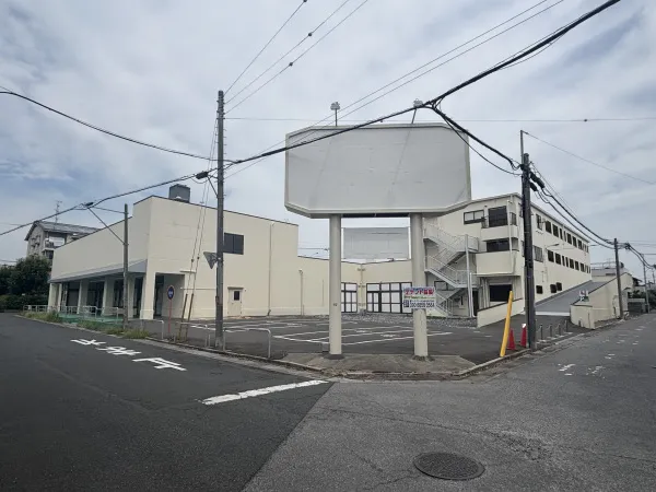 染谷ビル 1階
